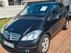 Schwarz Gebraucht 2011 Mercedes A180 Avantgarde Van / Kleinbus | 6.900 € (Etwas zu teuer)