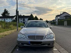 Grau Gebraucht 2004 Mercedes C180 Elegance Limousine | 2.250 € (Guter Preis)