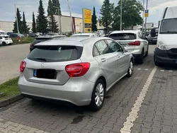 Grau Gebraucht 2013 Mercedes A180 Limousine | 10.500 € (Etwas zu teuer)