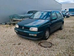 Grün Gebraucht 1997 VW Golf III Limousine | 749 € (Guter Preis)