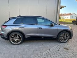 Grau Gebraucht 2022 Audi Q4 e-tron Ambiente SUV | 29.500 € (Guter Preis)