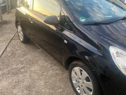Schwarz Gebraucht 2009 Opel Corsa Kleinwagen | 1.750 €