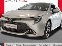 Silbern Neu 2024 Toyota Corolla Team Kombi | 34.489 €