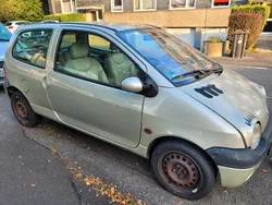 Grau Gebraucht 2001 Renault Twingo Kleinwagen | 595 € (Guter Preis)