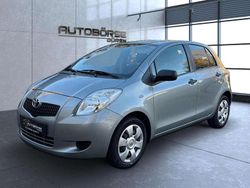 Silber Gebraucht 2006 Toyota Yaris Limousine | 3.999 € (Fairer Preis)