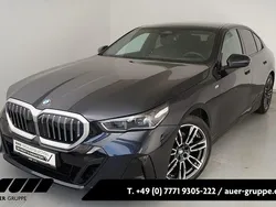 Schwarz Gebraucht 2024 BMW 520 M Sport Limousine | 52.900 € (Fairer Preis)