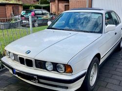 Beige Gebraucht 1990 BMW 525 Limousine | 12.000 €