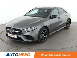 Grau Gebraucht 2021 Mercedes A250 AMG line Limousine | 27.770 € (Fairer Preis)