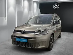 Mojave beige metallic Gebraucht 2023 VW Caddy Maxi Style Van / Kleinbus | 36.870 € (Superpreis)