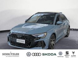 Grau Neu 2025 Audi RS3 Sportback Sport Kleinwagen | 69.980 € (Guter Preis)