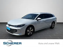 Oryxweiß perlmutteffekt Gebraucht 2024 VW Passat Business Kombi | 30.600 € (Guter Preis)