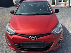 Orange Gebraucht 2013 Hyundai i20 Classic Limousine | 3.999 € (Fairer Preis)