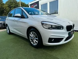 Weiß Gebraucht 2015 BMW 220 Active Tourer Advantage Van / Kleinbus | 10.990 € (Fairer Preis)