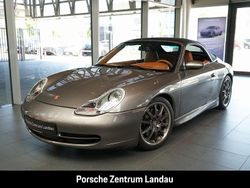 Grau Gebraucht 2001 Porsche 911 Carrera 4 Cabriolet Cabrio | 56.911 €
