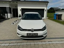 Weiß Gebraucht 2020 VW Golf VII Kleinwagen | 18.200 € (Guter Preis)