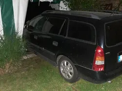 Schwarz Gebraucht 2002 Opel Astra Kombi | 500 € (Superpreis)