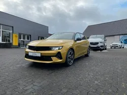 Gelb Gebraucht 2022 Opel Astra GS Line Limousine | 24.280 € (Fairer Preis)