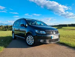Schwarz Gebraucht 2014 VW Touran Comfortline Van / Kleinbus | 12.400 € (Etwas zu teuer)