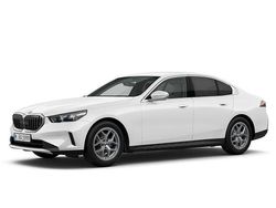 Weiß Gebraucht 2024 BMW 520 Comfort Edition Limousine | 48.450 € (Superpreis)