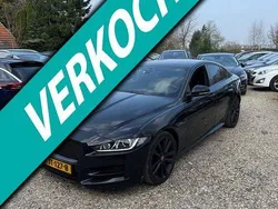 Schwarz Gebraucht 2016 Jaguar XE Portfolio Limousine | 7.950 €