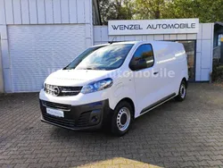 Weiß Gebraucht 2023 Opel Vivaro-e Combi Edition Van | 23.495 € (Superpreis)