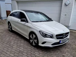 Weiß Gebraucht 2016 Mercedes CLA180 Shooting Brake Kombi | 15.999 € (Fairer Preis)