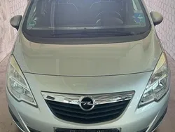 Silber Gebraucht 2013 Opel Meriva Van / Kleinbus | 7.800 € (Etwas zu teuer)