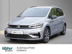 Oyster silver metallic Gebraucht 2024 VW Touran R-line Van / Kleinbus | 45.980 €