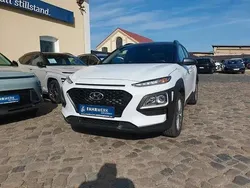 Chalk white/phantom black Gebraucht 2019 Hyundai Kona Style SUV | 18.700 € (Fairer Preis)