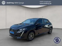 Perla nera schwarz metallic Gebraucht 2023 Peugeot e-208 Active Kleinwagen | 19.385 € (Superpreis)