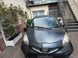 Schwarz Gebraucht 2004 Toyota Aygo Kleinwagen | 1.000 €