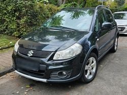 Schwarz Gebraucht 2009 Suzuki SX4 SUV | 2.350 €