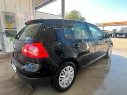 Schwarz Gebraucht 2004 VW Golf V Kleinwagen | 2.500 € (Teuer)