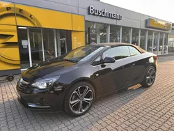 Onyxschwarz metallic Gebraucht 2019 Opel Cascada Ultimate Cabrio | 20.900 € (Teuer)