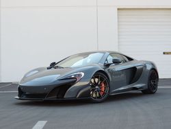 Grau metallic Gebraucht 2016 McLaren 675LT Coupé | 323.000 €