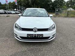 Weiß Gebraucht 2013 VW Golf VII Trendline Kleinwagen | 5.990 € (Fairer Preis)