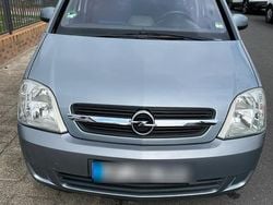 Silber Gebraucht 2005 Opel Meriva Essentia Van / Kleinbus | 1.790 € (Fairer Preis)