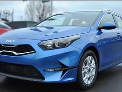 Blue flame metallic Neu 2025 Kia Ceed Sportswagon Vision Kombi | 22.585 €