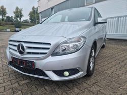 Silber Gebraucht 2014 Mercedes B180 Van / Kleinbus | 9.900 € (Guter Preis)