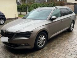 Gelb Gebraucht 2016 Skoda Superb Style Kombi | 12.800 € (Fairer Preis)