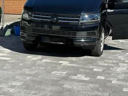 Schwarz Gebraucht 2018 VW T6 Van | 30.999 € (Fairer Preis)