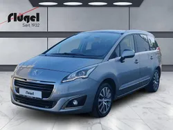 Grau Gebraucht 2015 Peugeot 5008 Allure Van / Kleinbus | 9.990 € (Etwas zu teuer)