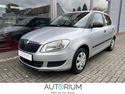 Silber Gebraucht 2010 Skoda Fabia Classic Limousine | 3.999 € (Fairer Preis)
