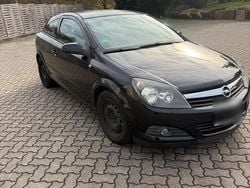 Schwarz Gebraucht 2005 Opel Astra GTC Kleinwagen | 1.000 € (Superpreis)