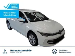 Pure white Gebraucht 2024 VW Golf VIII Life Limousine | 24.930 € (Fairer Preis)