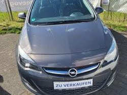 Grau Gebraucht 2015 Opel Astra Edition Kombi | 4.750 € (Fairer Preis)