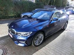 Blau Gebraucht 2019 BMW 330 Performance Limousine | 28.900 € (Superpreis)