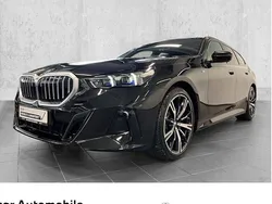 Schwarz Gebraucht 2024 BMW 520 M Sport Kombi | 58.790 € (Guter Preis)