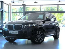 Black sapphire metallic Gebraucht 2025 BMW X5 M Sport SUV | 88.449 € (Superpreis)