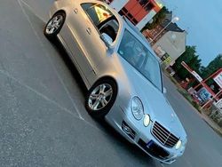 Silber Gebraucht 2007 Mercedes E63 AMG AMG Limousine | 6.290 €